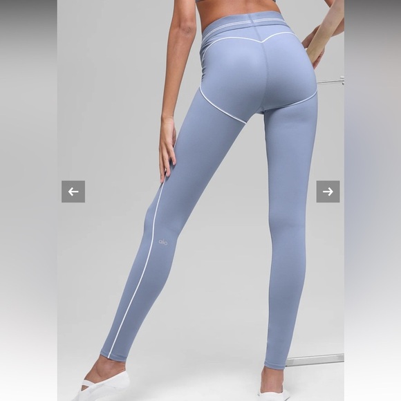 ALO Yoga Airbrush High-Waist Heart Throb Legging Winter Frost/White XXS - Picture 2 of 7